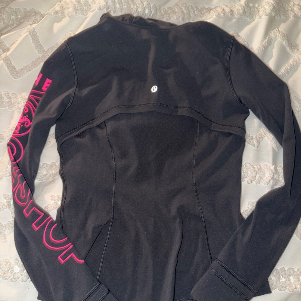 Black Fullzip Lululemon Jacket with Pink Accents